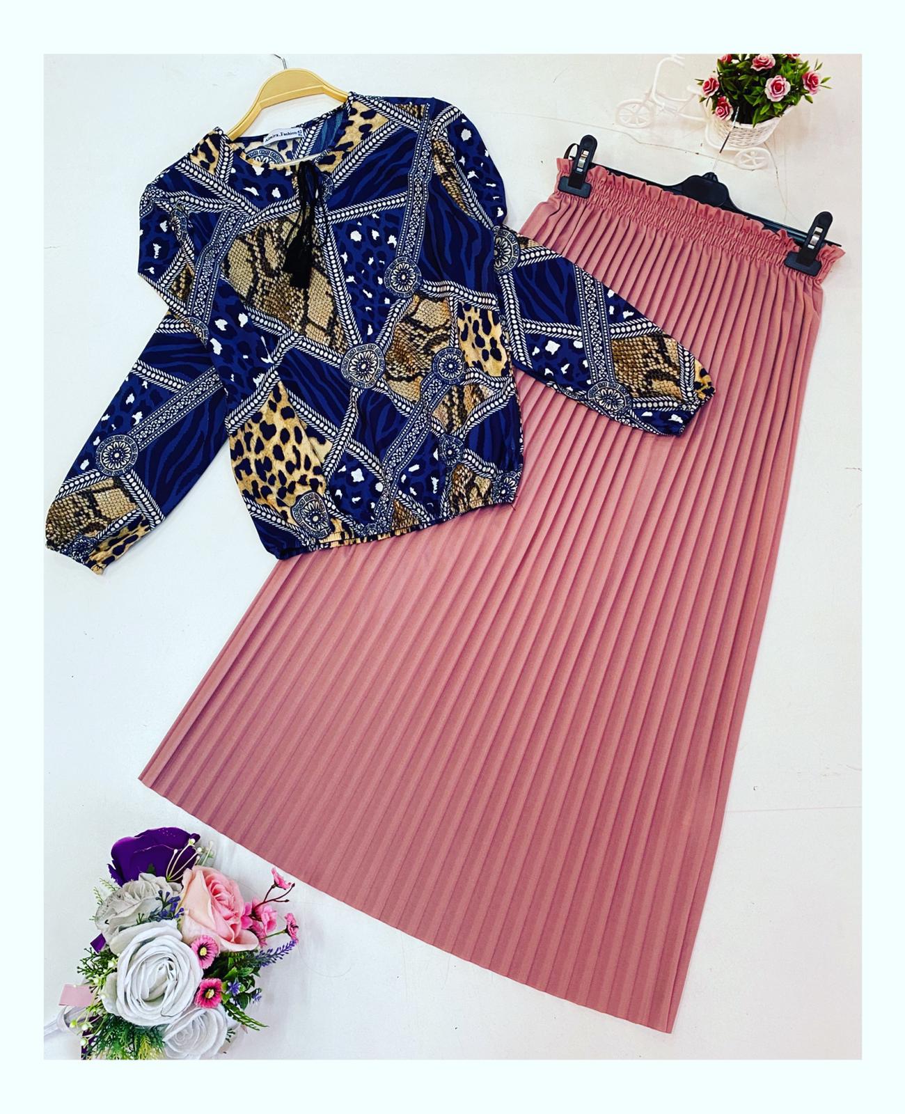 Pliseli etek ile bluz Kombin