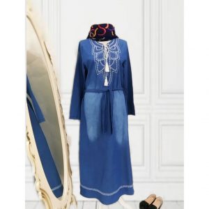 Nakışlı kot elbise