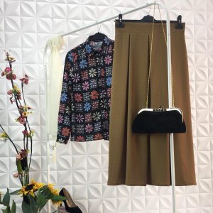 Etek gömlek kombin ayrobin