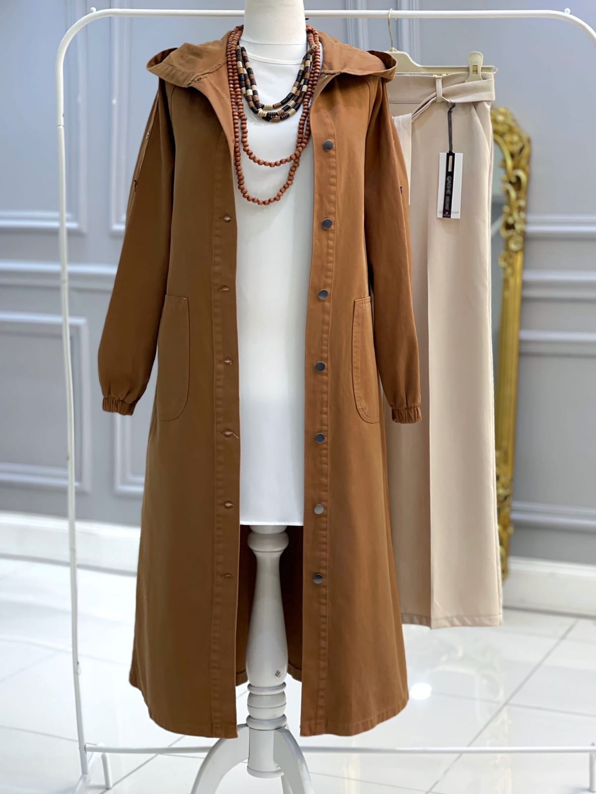 Kapşonlu spor trençkot - Görsel 3