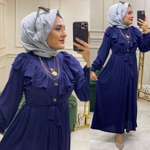 Yakası fırfırlı örme kumaş elbise