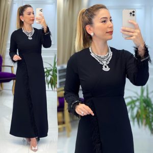 Kolları tül krep kumaş elbise