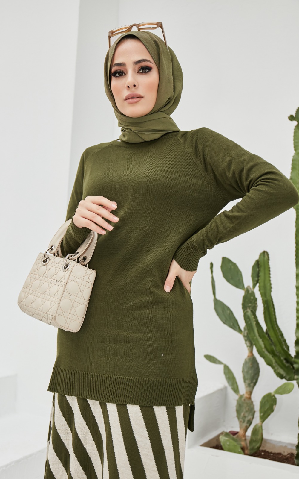 Şeritli etek bluz takım - Görsel 8