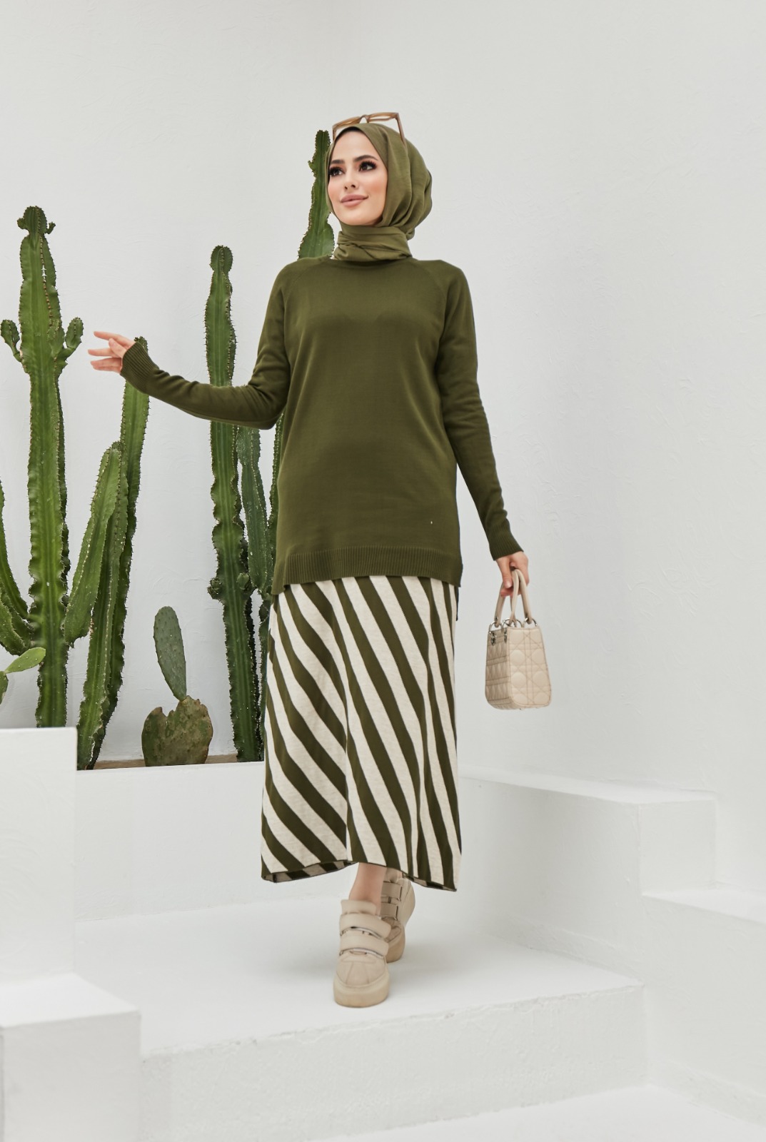 Şeritli etek bluz takım - Görsel 7