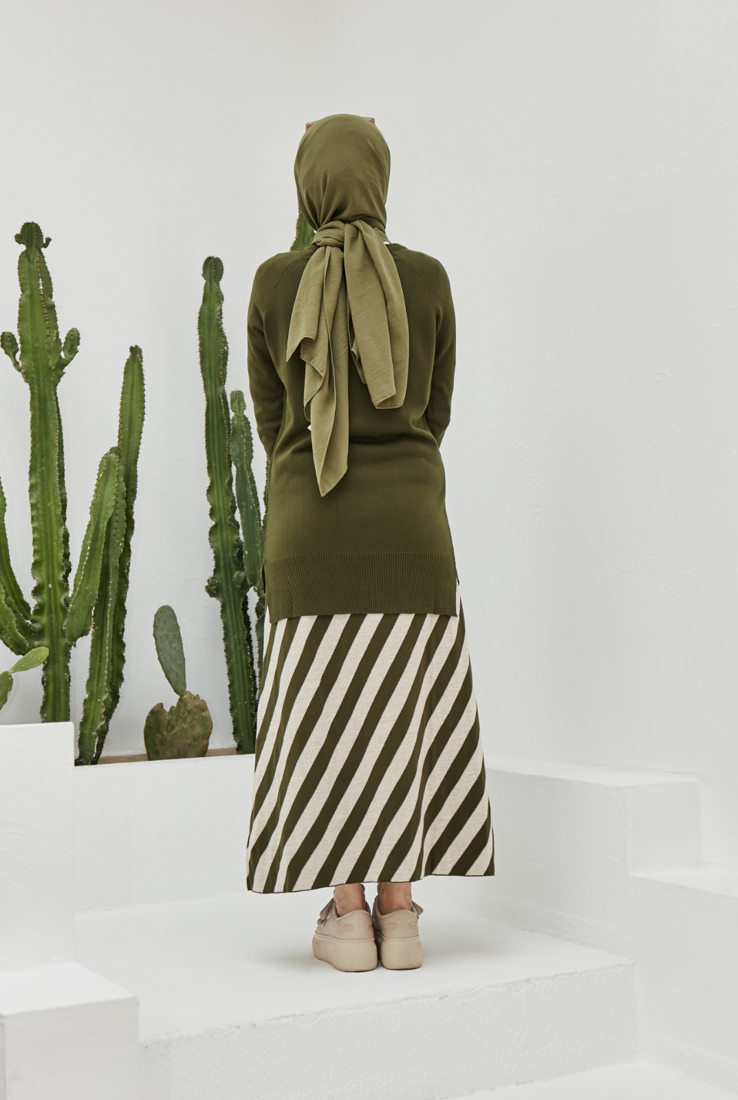 Şeritli etek bluz takım - Görsel 6