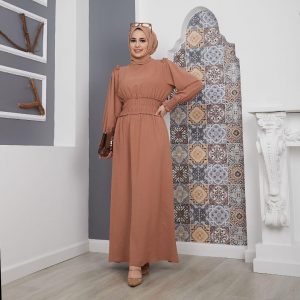 Omuzları fırfırlı ayrobin elbise